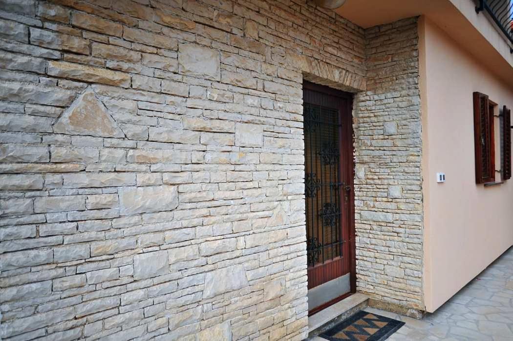 Apartmani Anita Medulin Exterior foto